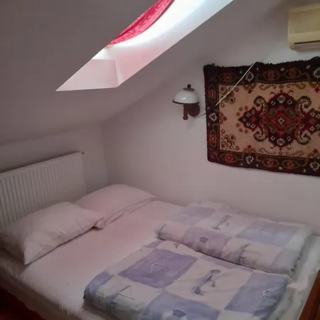 Panzio Anett Bed & Breakfast